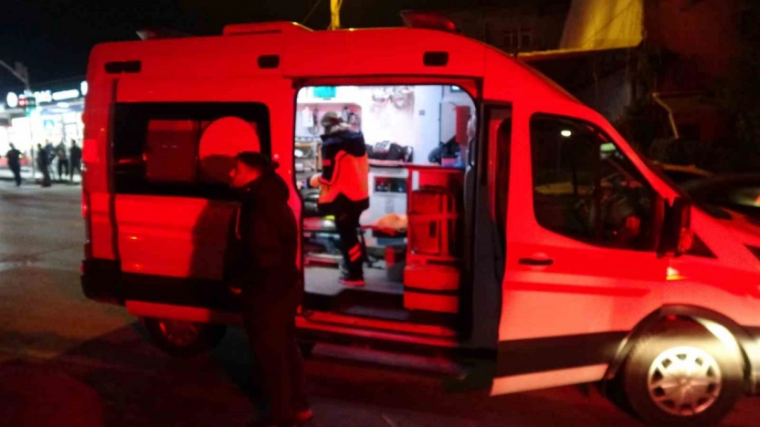 Dur ihtarına uymayan motosikletli kaza yaptı