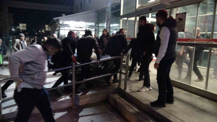 Malatya'da bıçaklı kavga: 3 yaralı