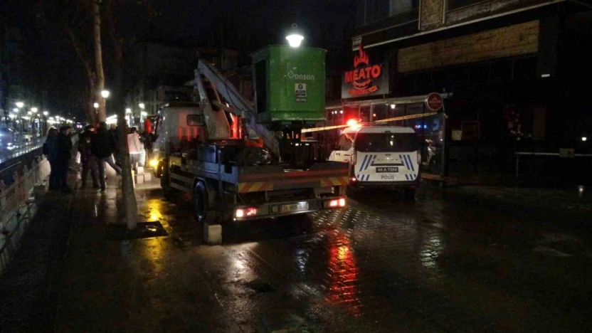 Malatya'da istinat duvarı çöken bina tahliye edildi