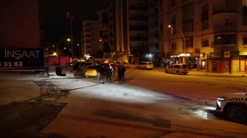 Şüpheli valiz fünye ile patlatıldı