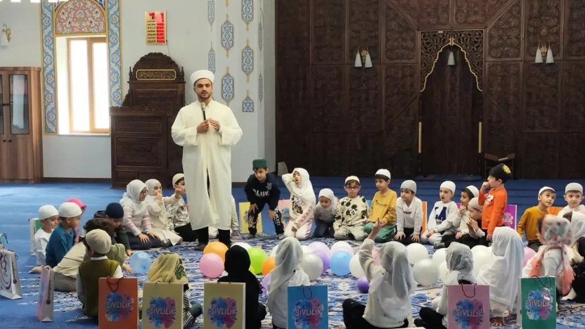 Miniklerden camide anlamlı buluşma