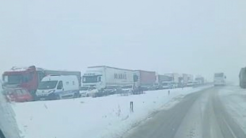 Sivas-Malatya ve Sivas-Kayseri kara yolları trafiğe kapatıldı