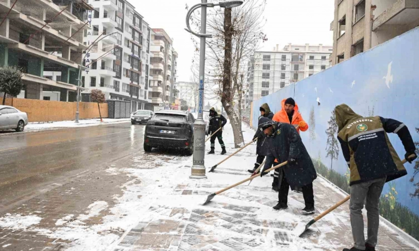 149 mahallede yol açma çalışmaları devam ediyor