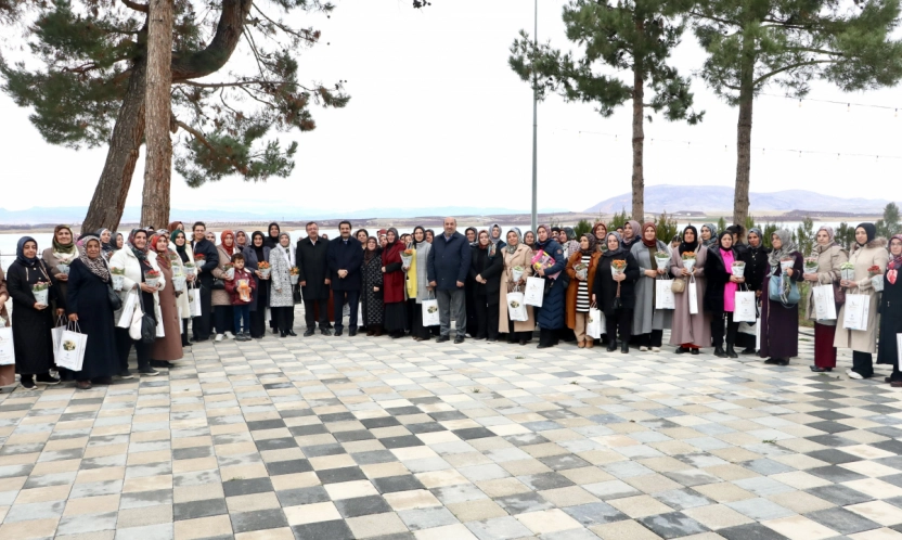 AK Parti Battalgazi'de Güç Birliği: Kadın Kolları Sahada