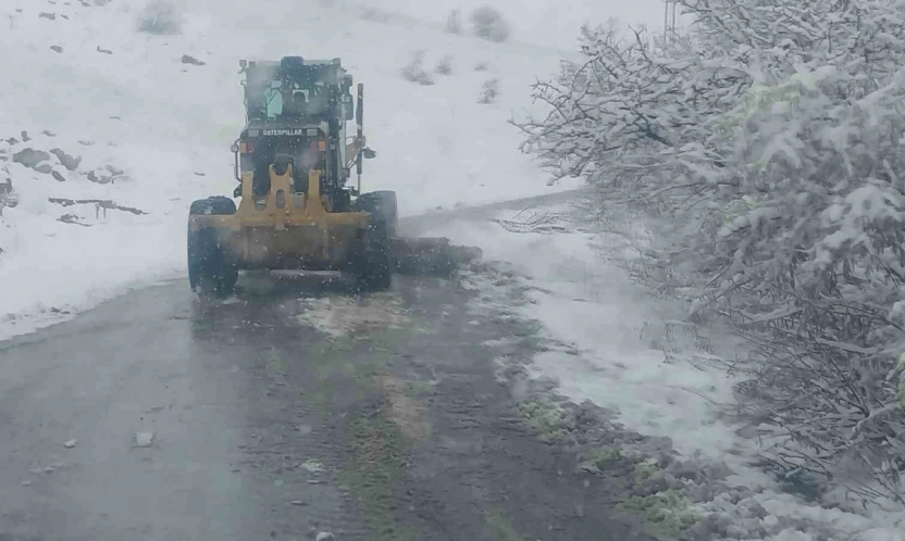 Battalgazi Belediyesi'nden kar yağışına karşı hızlı müdahale