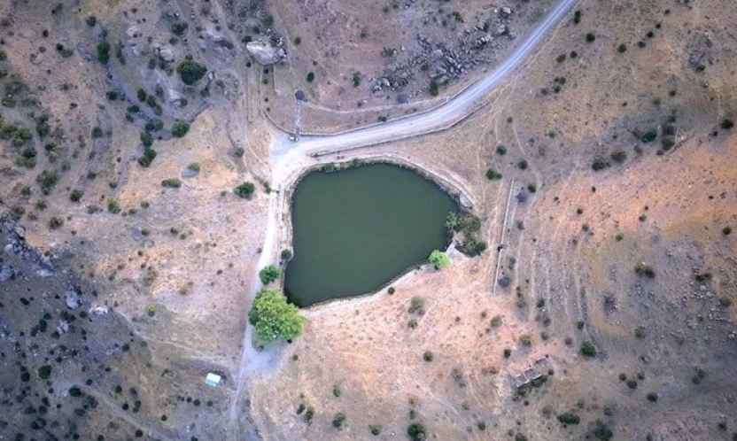 Dipsiz Göl'de Gün Batımının Büyüleyici Manzarası Dronla Görüntülendi