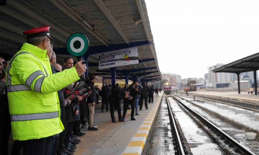 Doğu Ekspresi Erzurum'da mola verdi