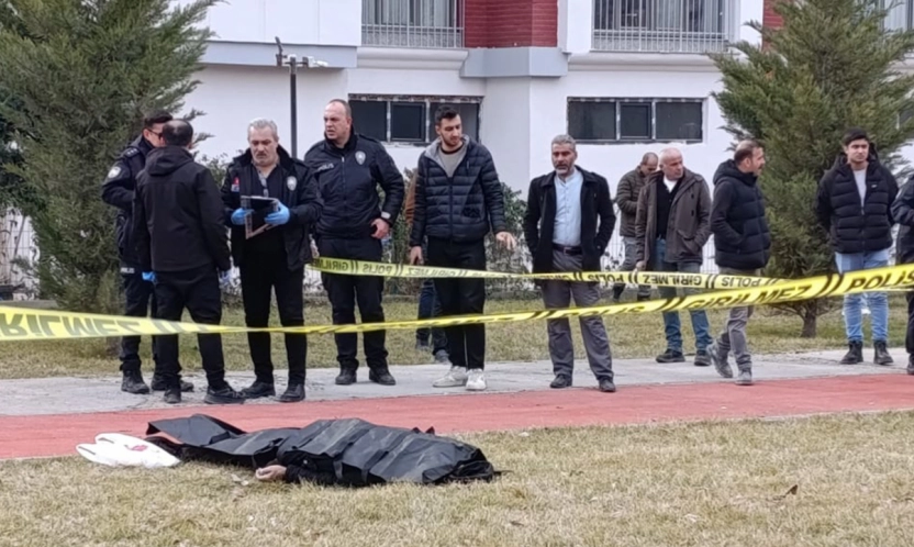 Ekmek almaya giderken kalp krizi geçirerek hayatını kaybetti