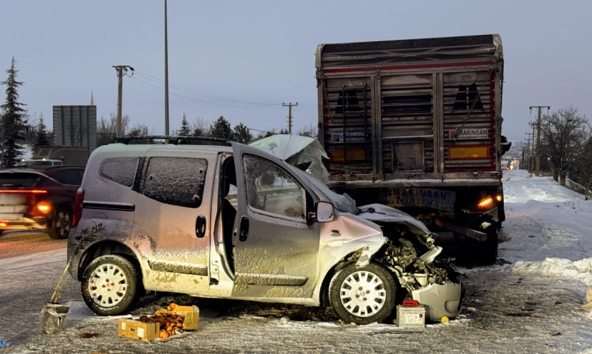 Elazığ'da feci kaza: Çift hayatını kaybetti