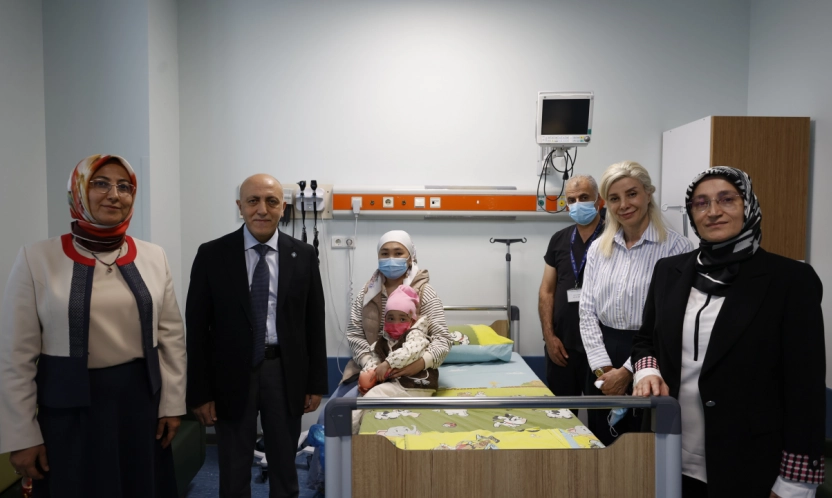 Kırgızistanlı Minik Aruuzat, Malatya'da Sağlığına Kavuştu