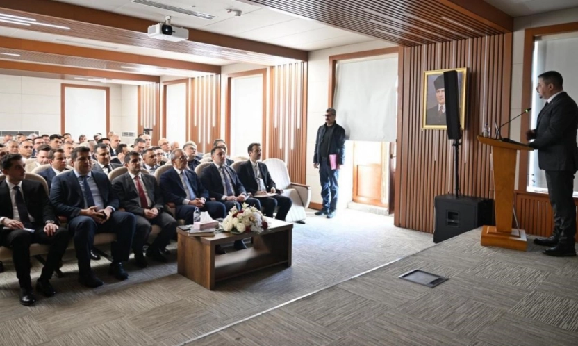 Yönetimde Beden Dili ve Etkili İletişim Semineri