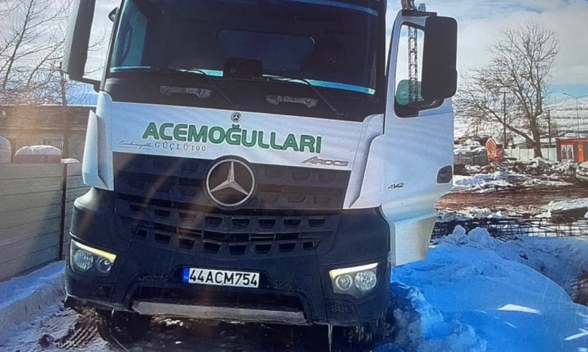 Malatya'da beton mikserinin çarptığı yaya yaralandı