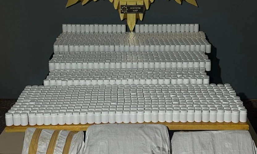 75 bin 376 adet sentetik ecza ele geçirildi