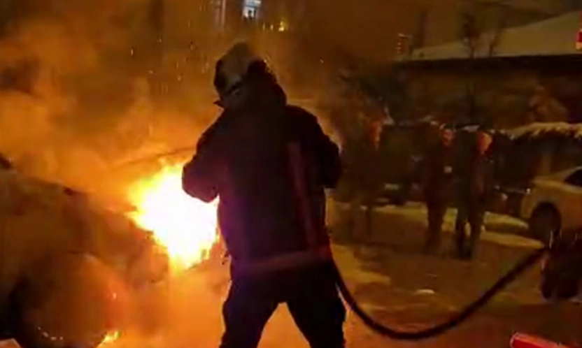 Park halindeki araçta yangın