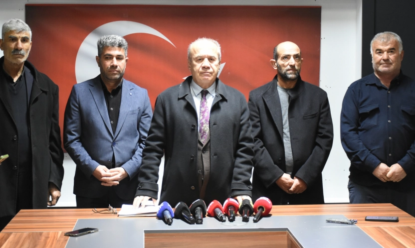 Yazıhan Belediyesi meclis üyeleri basın açıklaması yaptı